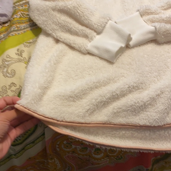 Super cozy pullover 🐑 - Picture 3 of 6